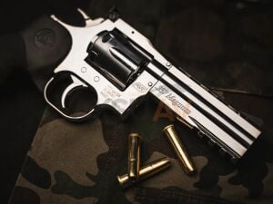 ASG Dan Wesson 715 Magnum 4 inç Silver Toplu Havalı Tabanca